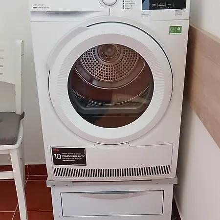 Sramek * Стршибро